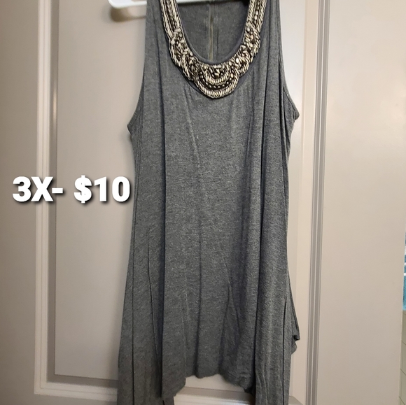 Clothes - Picture 2 of 13